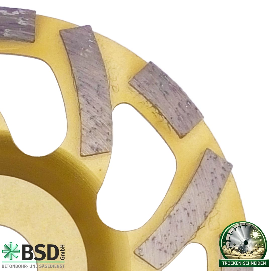 Dank der hochwertigen Diamantbestückung eignet sich dieser Diamant Schleifteller für präzise Schleifarbeiten in verschiedenen Werkstoffen wie zB:
- Beton / Betonprodukte
- Harter Kleber
- Granit
- Naturstein
- Mauerwerk